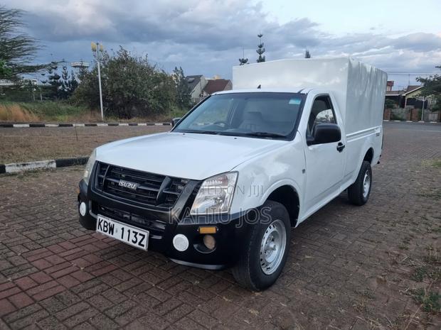 Isuzu D-MAX 2013