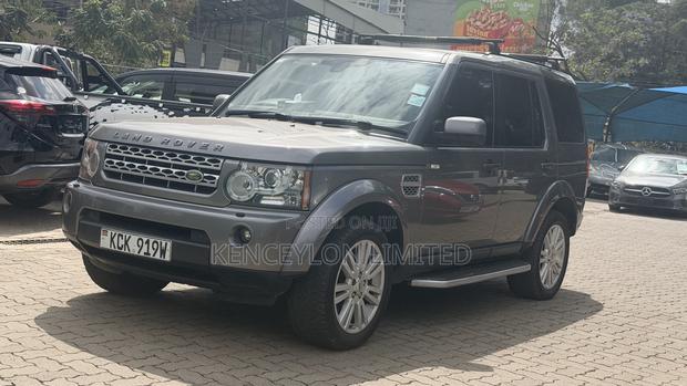 Land Rover Discovery 2010 Gray