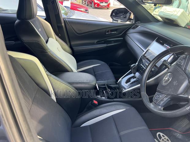Toyota Harrier 2017