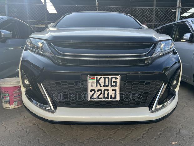 Toyota Harrier 2017