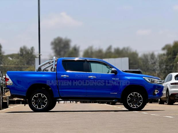 Toyota Hilux Revo Double Cab Deisel 2.4 AWD 2019 Blue