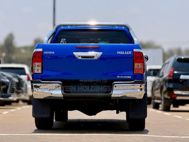 Toyota Hilux Revo Double Cab Deisel 2.4 AWD 2019 Blue