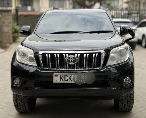 Toyota Land Cruiser Prado 2011 Black
