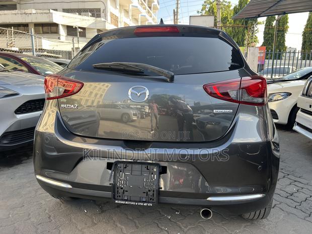 Mazda 2 2021