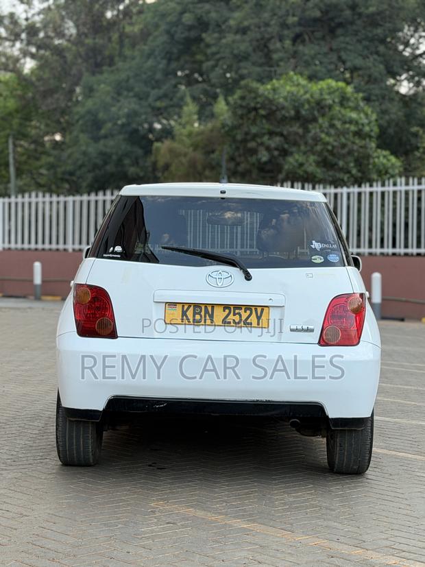 Toyota IST 2004 White