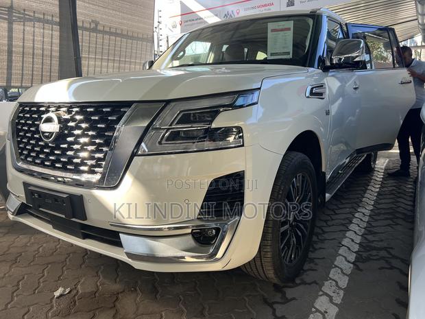 Nissan Patrol 2019 White