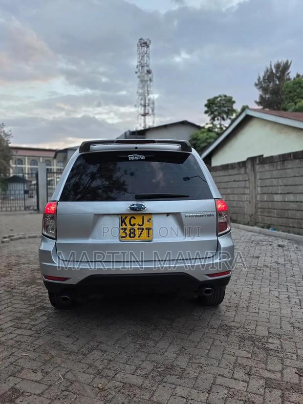 Subaru Forester 2010 Silver