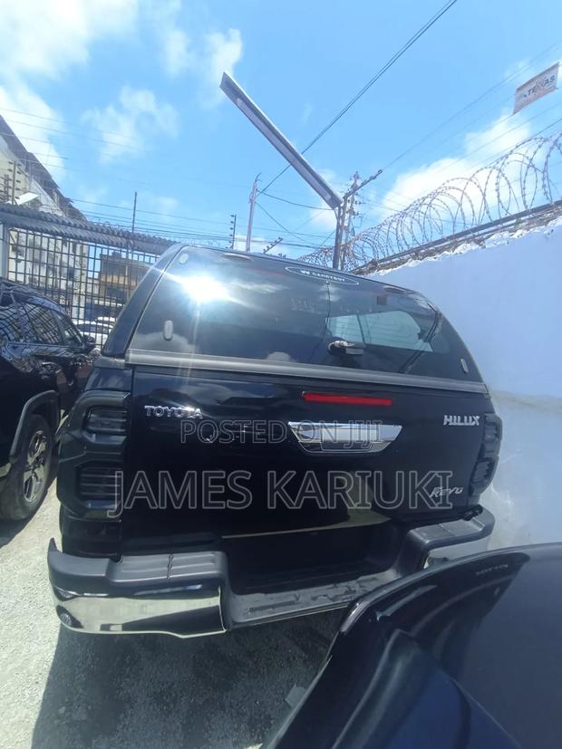 Toyota Hilux 2019 Black