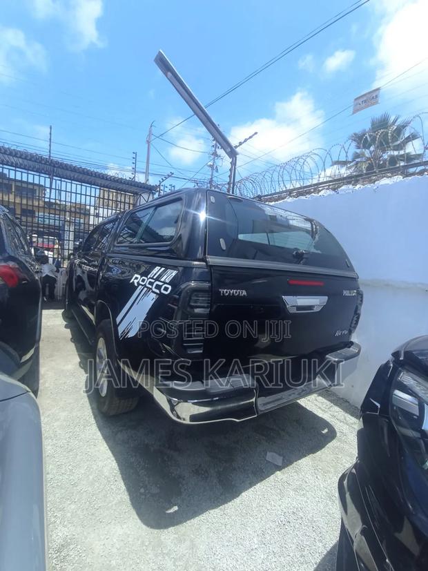 Toyota Hilux 2019 Black