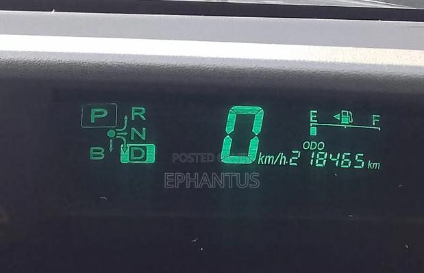 Toyota Prius Liftback 2009 White