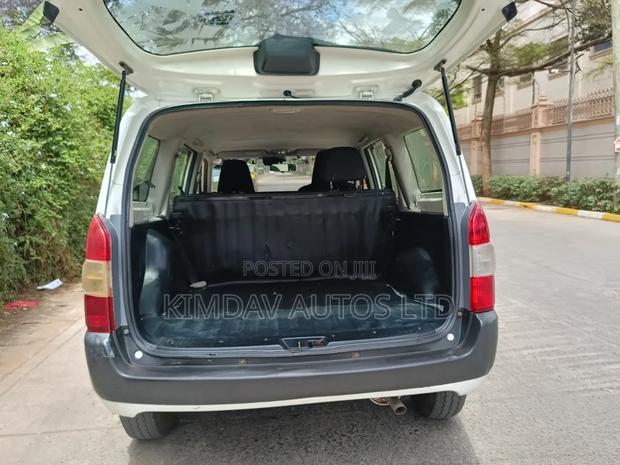 Toyota Probox 1.5 DX 2WD 2017 White