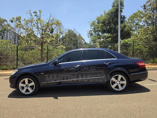 Mercedes-Benz E250 2012 Gray