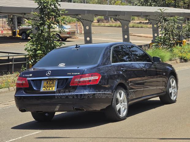 Mercedes-Benz E250 2012 Gray