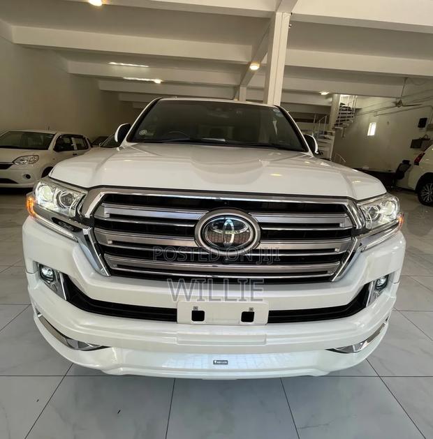 Toyota Land Cruiser Prado 2020 White