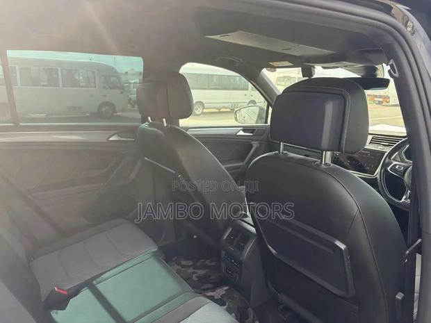 Volkswagen Tiguan 2.0T SE R-Line Black AWD 4MOTION 2020