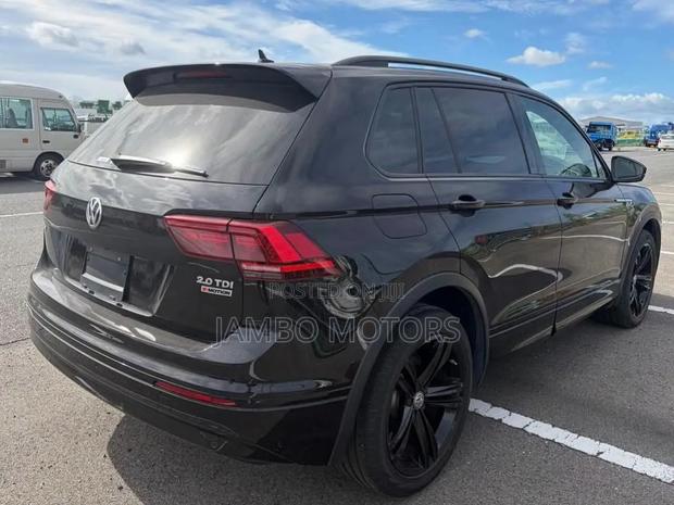 Volkswagen Tiguan 2.0T SE R-Line Black AWD 4MOTION 2020