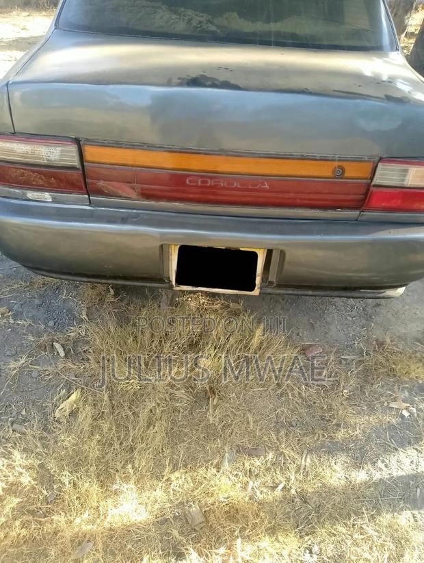Toyota Corolla 1999 Green