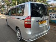 Toyota Noah 2.0 158hp FWD (8 Seater) 2013 Gold for sale