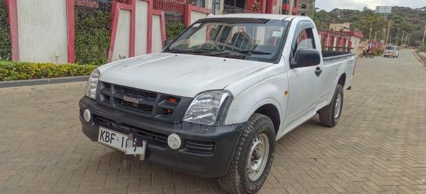 Isuzu D-MAX 2010 White