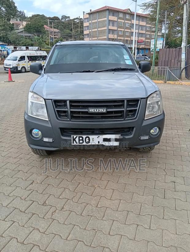 Isuzu D-MAX 2011 Silver