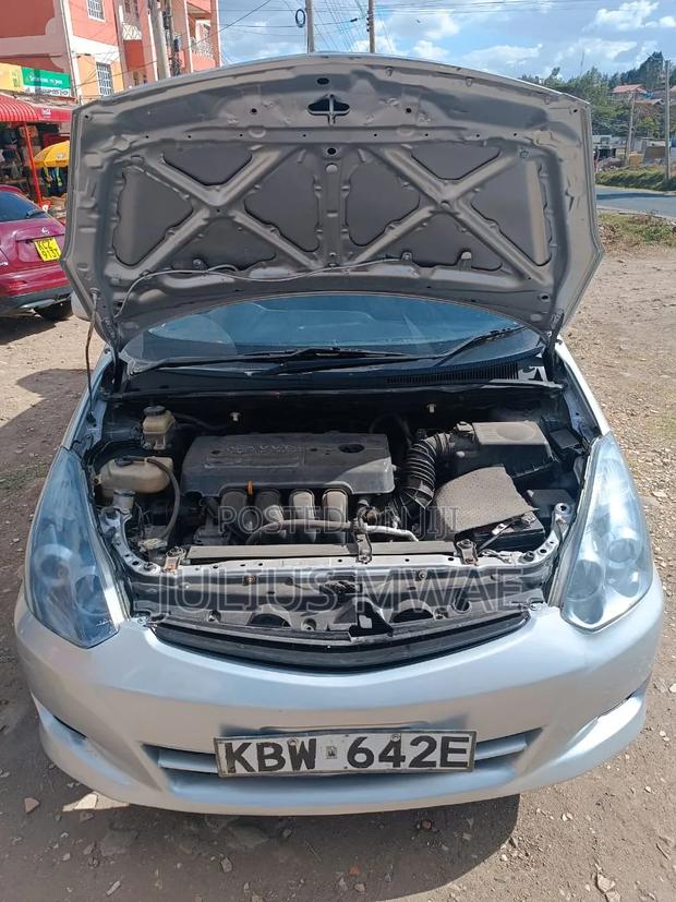 Toyota Wish 2009 Silver