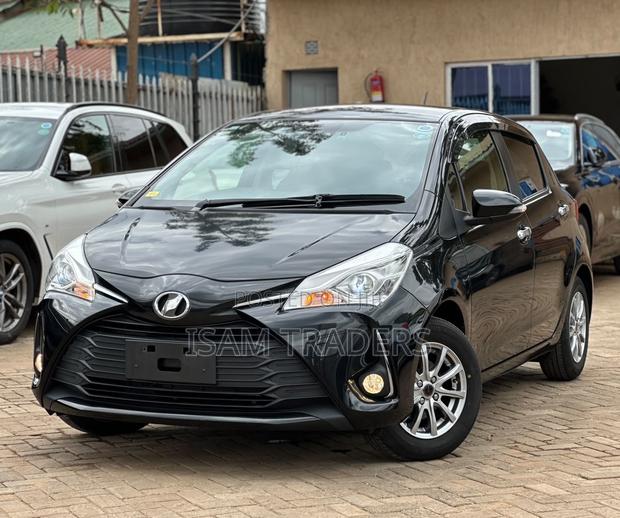 Toyota Vitz 1.0 FWD 5dr 2019 Black