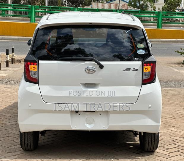 Daihatsu Mira 2019 Off white