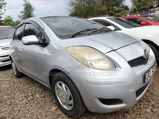 Toyota Vitz 1.3 FWD 5dr 2007 Silver