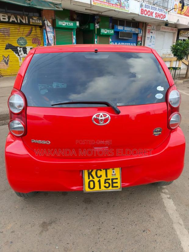Toyota Passo 1.0 FWD 2010 Red