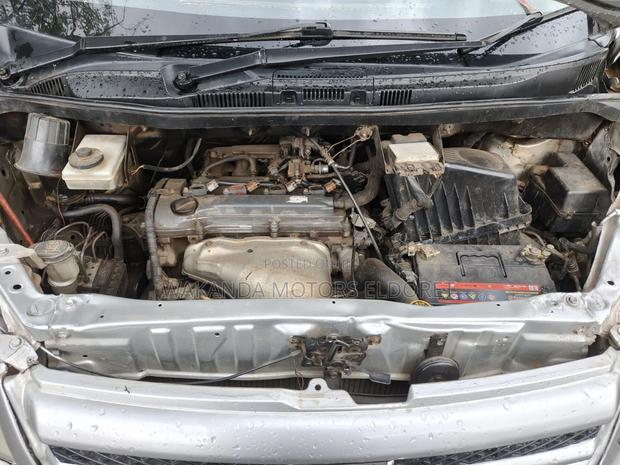 Toyota Noah 2.0 FWD (8 Seater) 2006 Silver