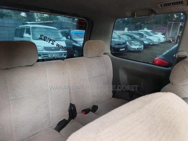 Toyota Noah 2.0 FWD (8 Seater) 2006 Silver