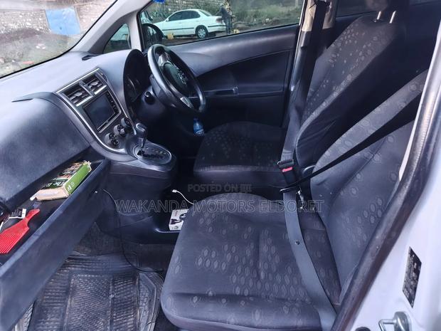 Toyota Ractis 1.5 FWD 2014 White