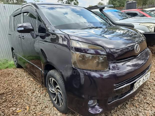 Toyota Voxy V 2WD 8-Seater 2008 Purple