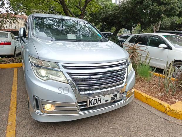 Nissan Elgrand SV Premium 2014 Silver
