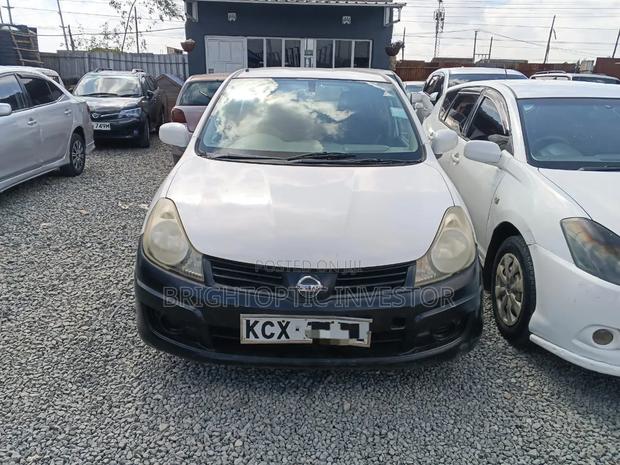Nissan Advan 2013 White