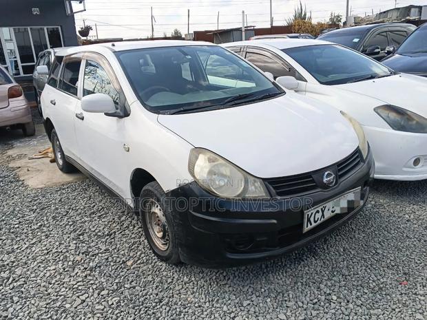 Nissan Advan 2013 White
