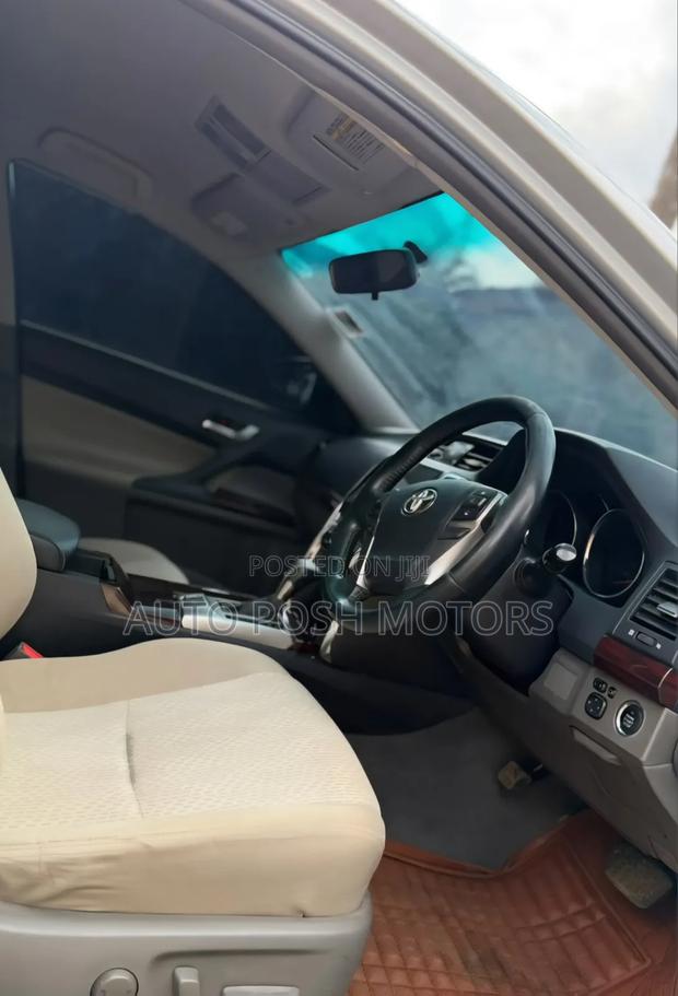 Toyota Mark X 2010 Silver