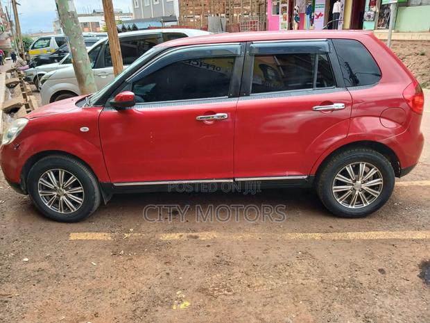 Mazda Verisa 2010 Red