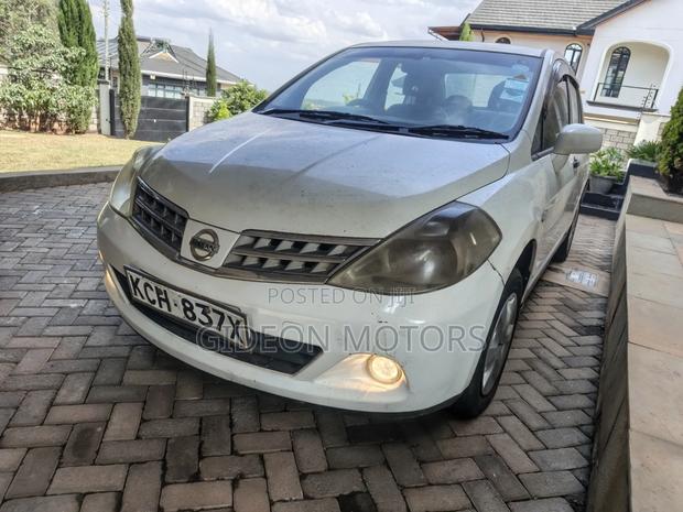 Nissan Tiida 2010 White