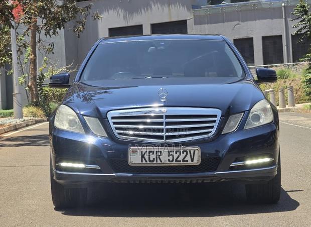 Mercedes-Benz E200 2012