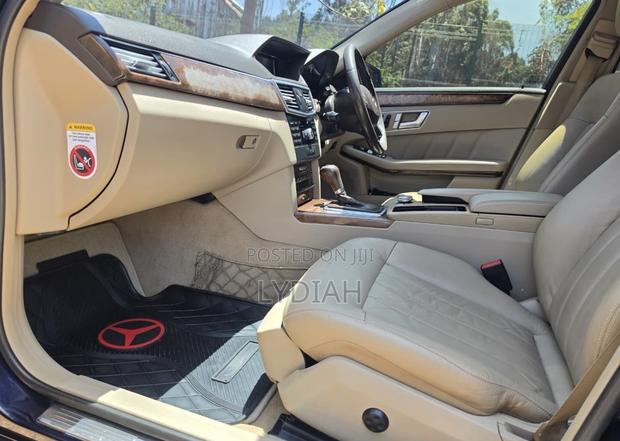 Mercedes-Benz E200 2012