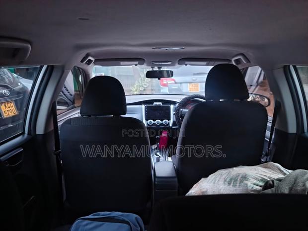 Toyota Corolla Fielder 2013