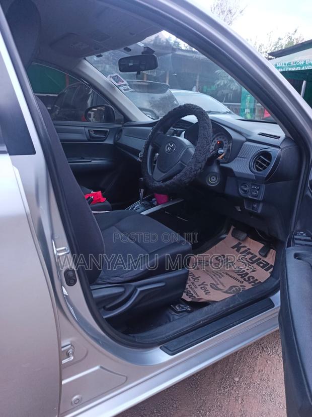Toyota Corolla Fielder 2013