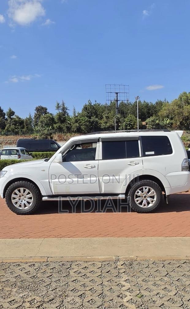 Mitsubishi Shogun 3.2 Di-Dc GLS 2010 White