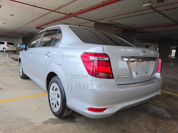 Toyota Axio 1.5 G 2WD 2019 Silver