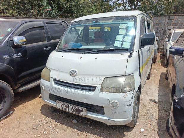Toyota TownAce 2010 White