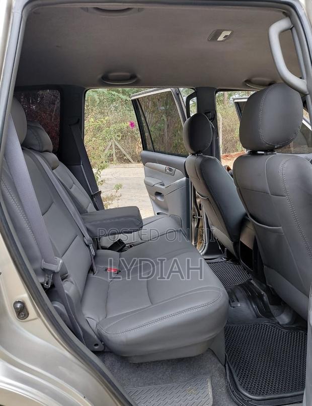 Toyota Land Cruiser Prado 2005 Gold