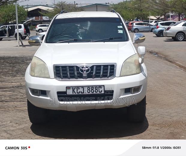 Toyota Land Cruiser Prado 2010 Pearl
