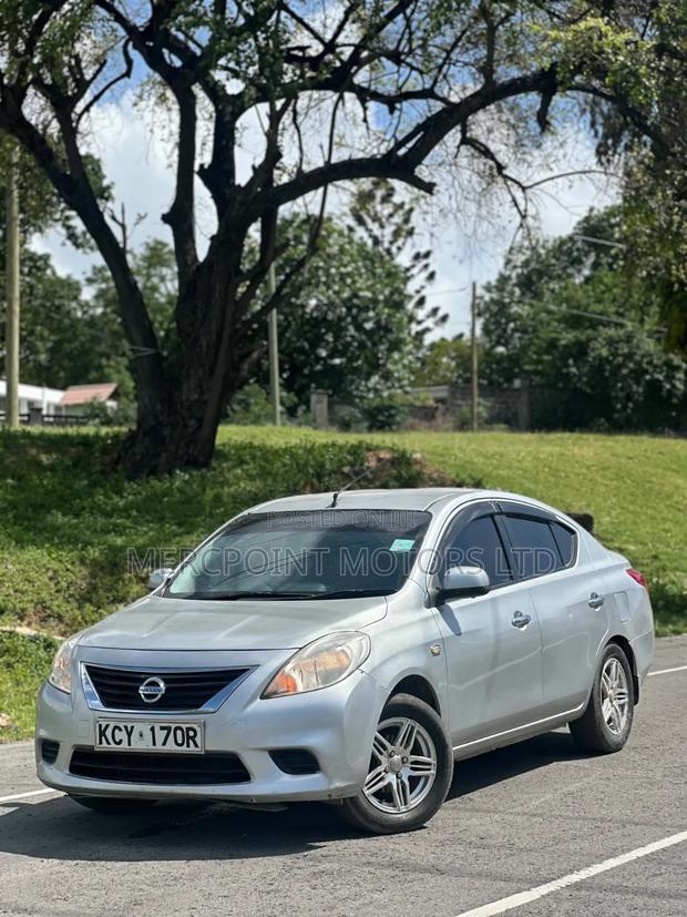 Nissan Latio 1.2 2012 Silver
