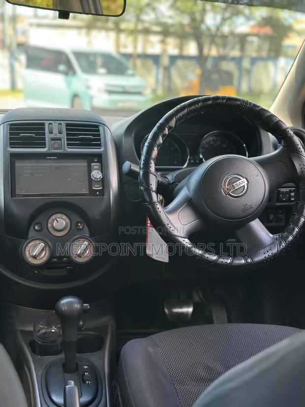 Nissan Latio 1.2 2012 Silver